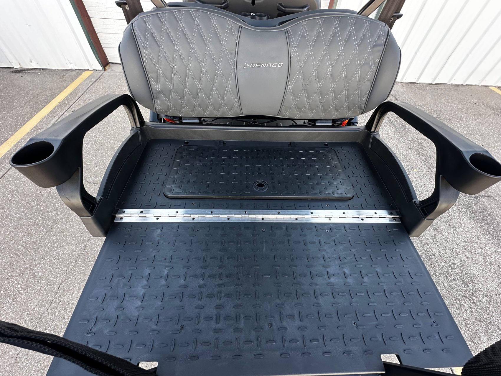 DENAGO Rover XL 6 sièges arrière ouvert